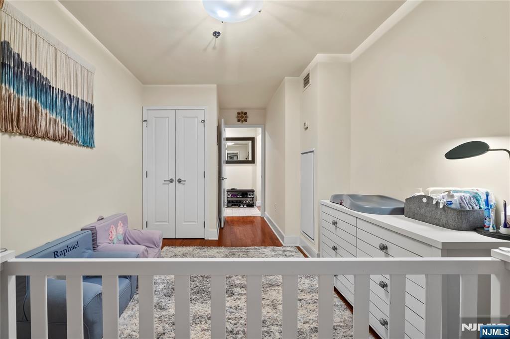 1125 Maxwell Lane 711