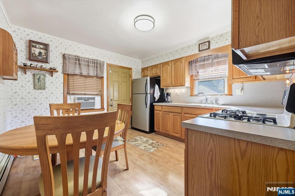 10-22 2nd Street