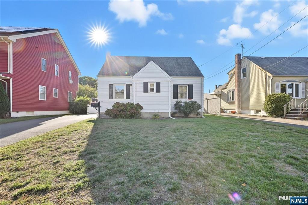 10-22 2nd Street