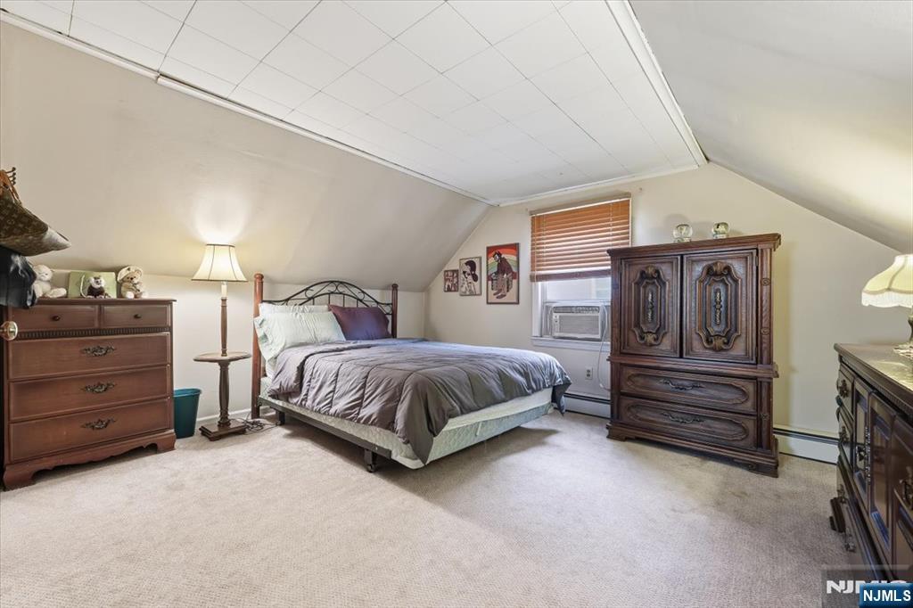 10-22 2nd Street