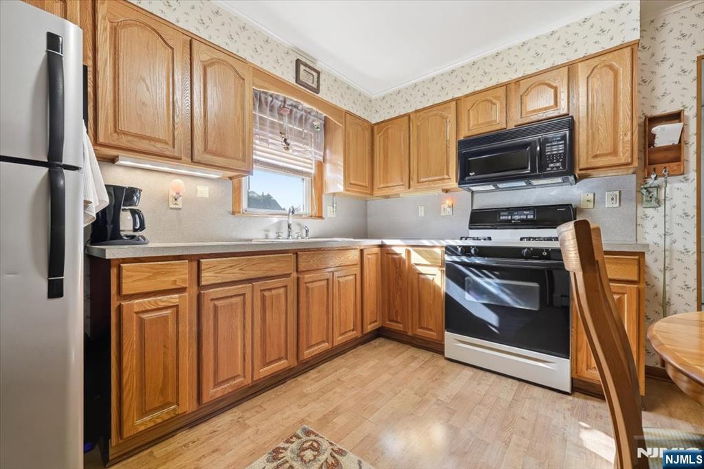 10-22 2nd Street