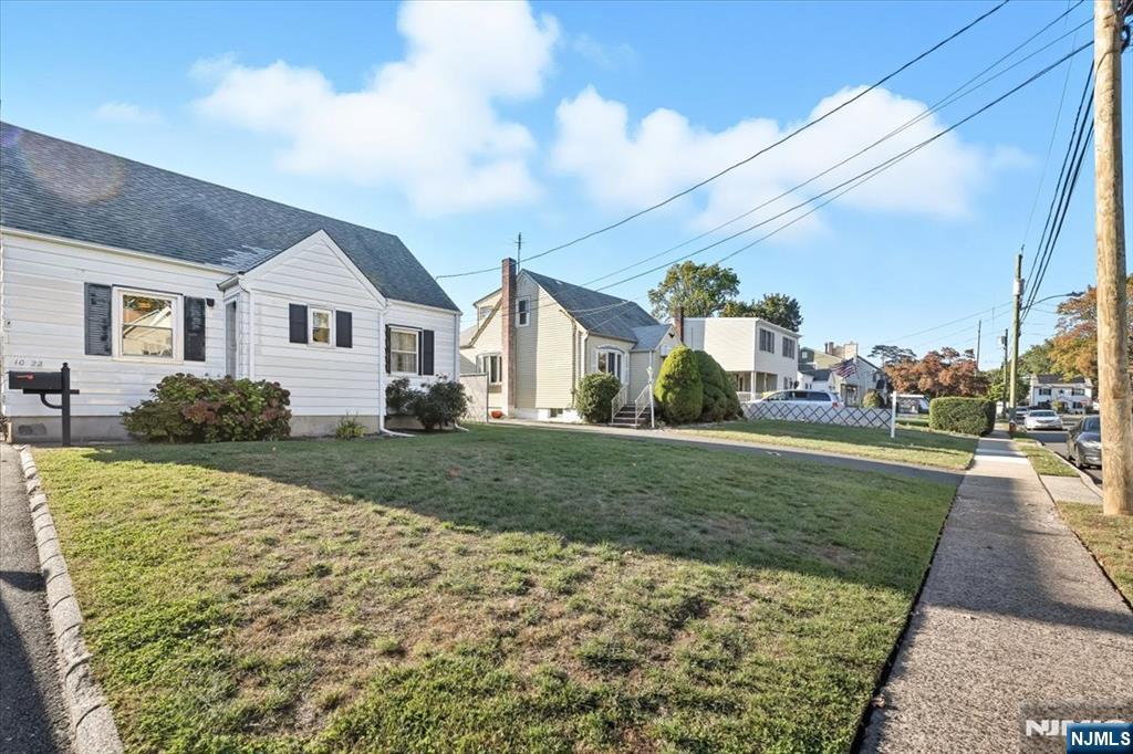 10-22 2nd Street