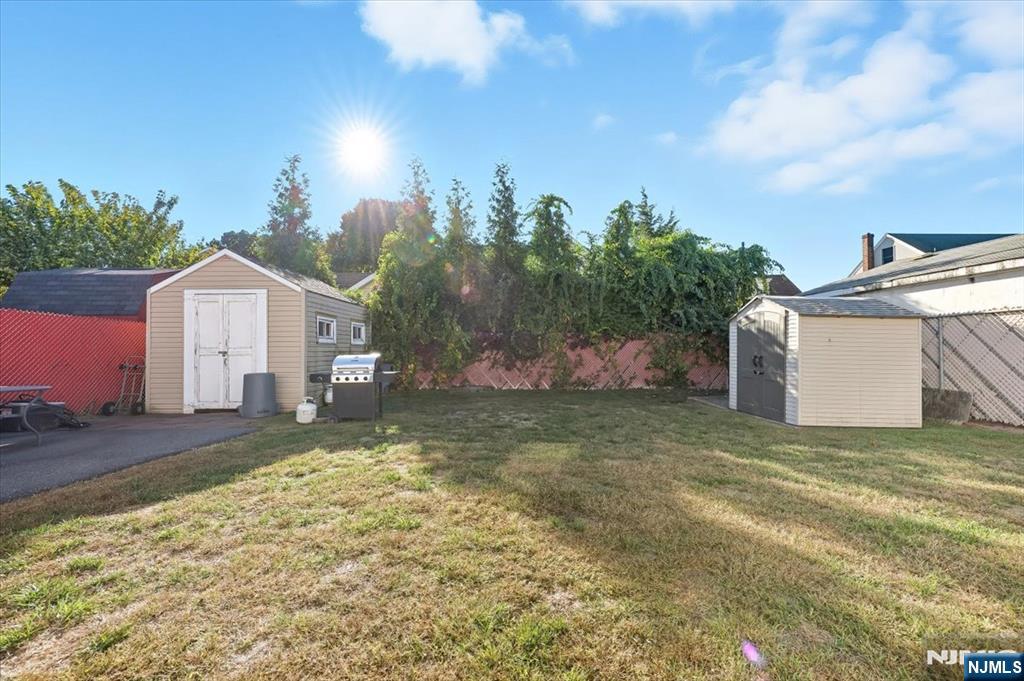 10-22 2nd Street
