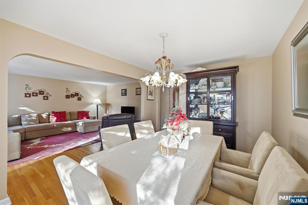 351 Harristown Road