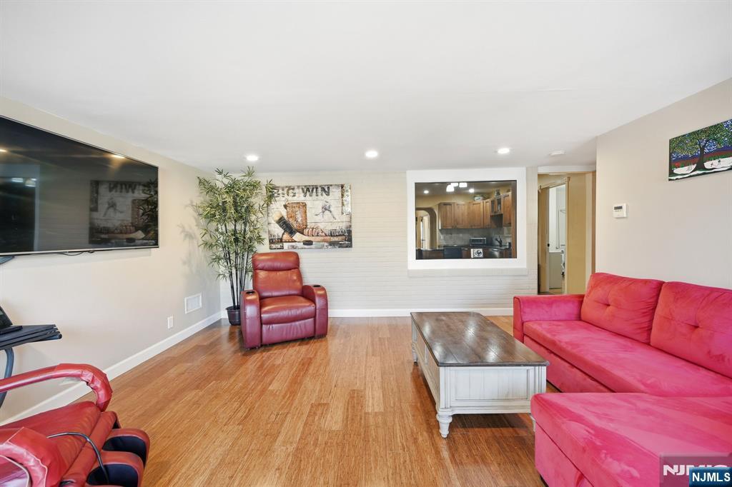 351 Harristown Road
