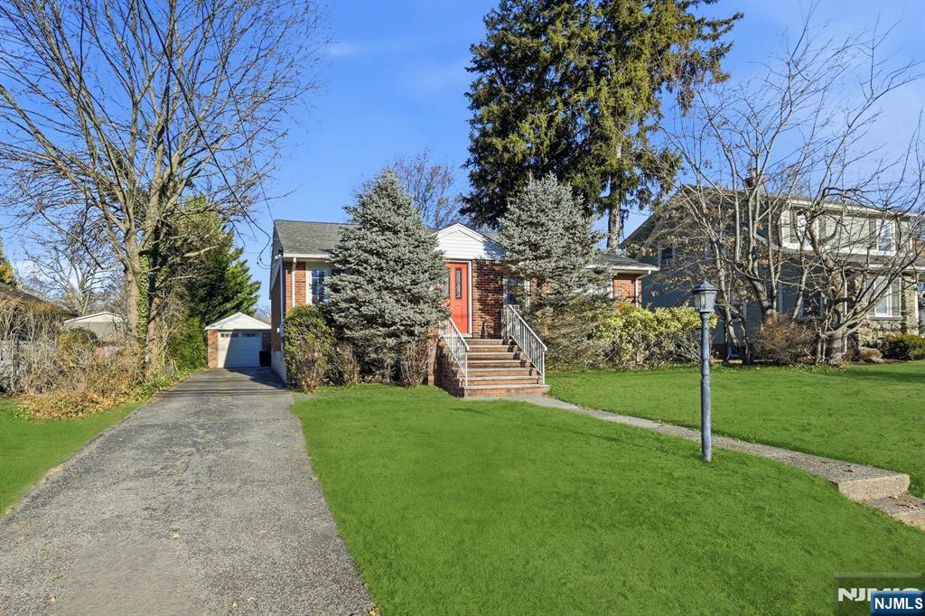 351 Harristown Road