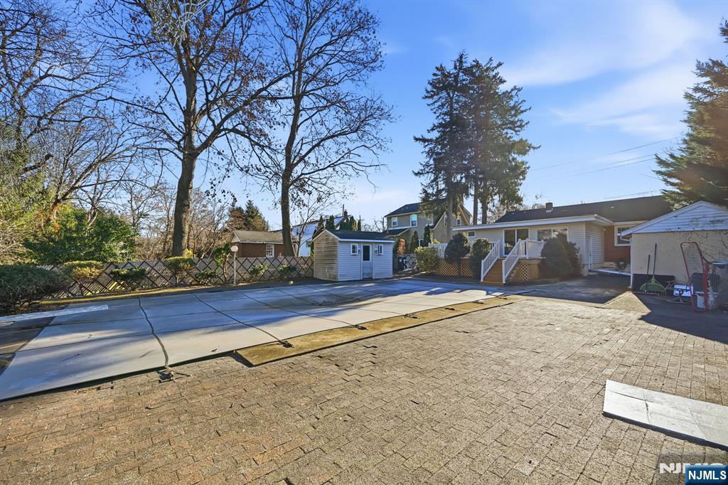 351 Harristown Road