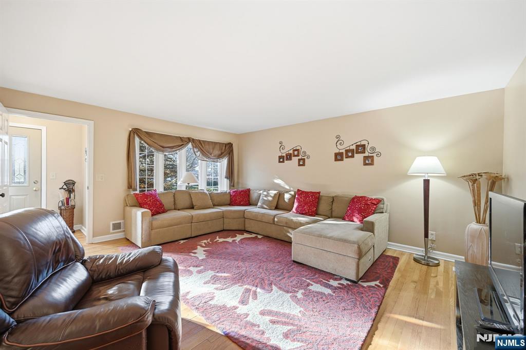 351 Harristown Road