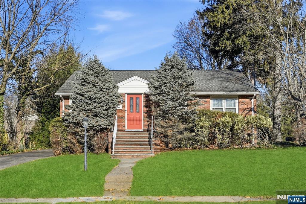 351 Harristown Road