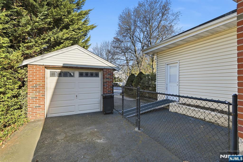 351 Harristown Road