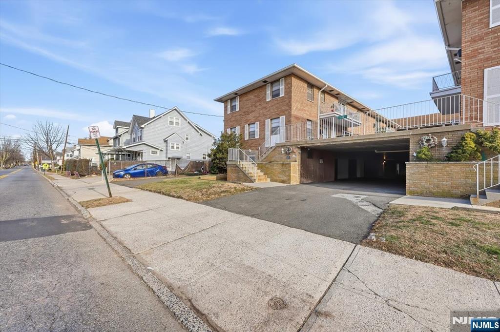 435 Teaneck Road 11
