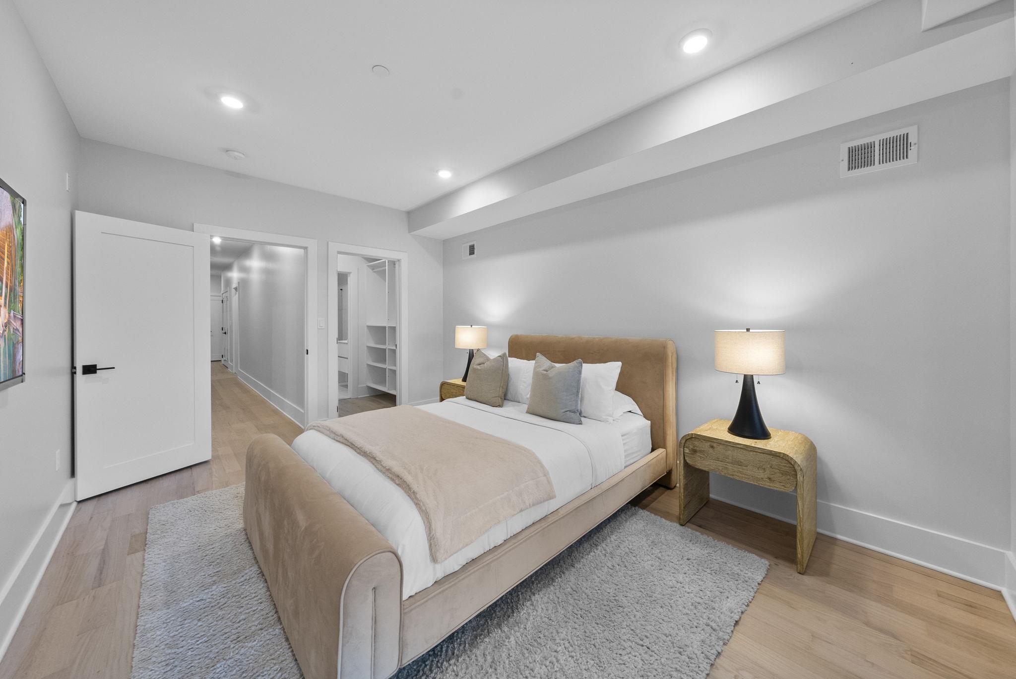 124 GLENWOOD AVE Unit: 1