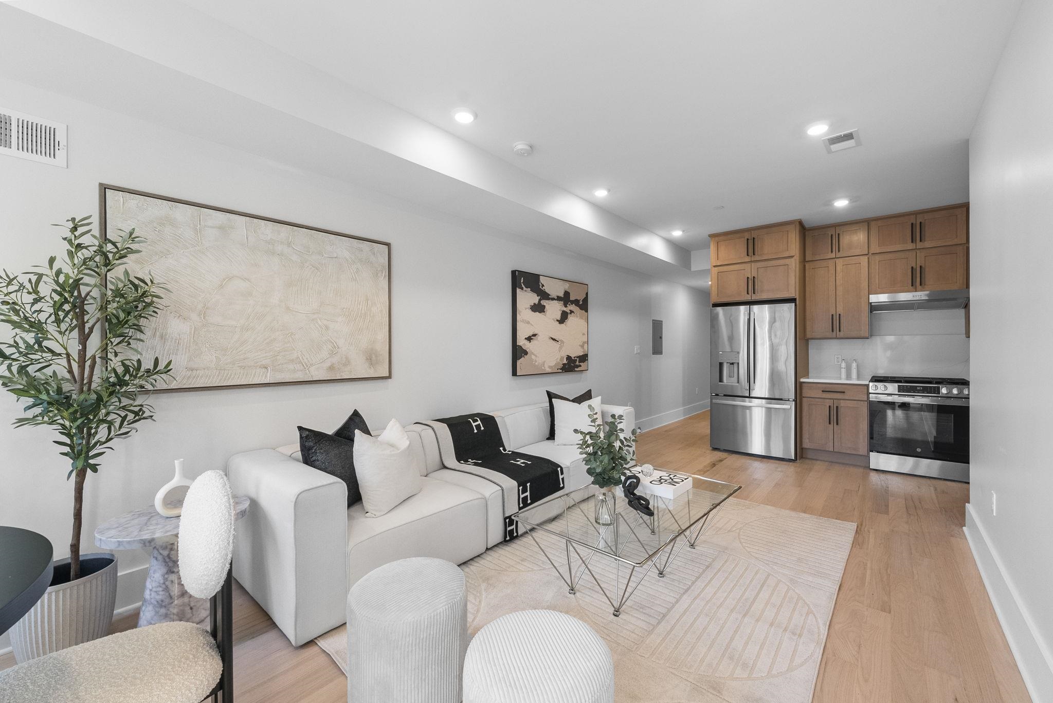 124 GLENWOOD AVE Unit: 1