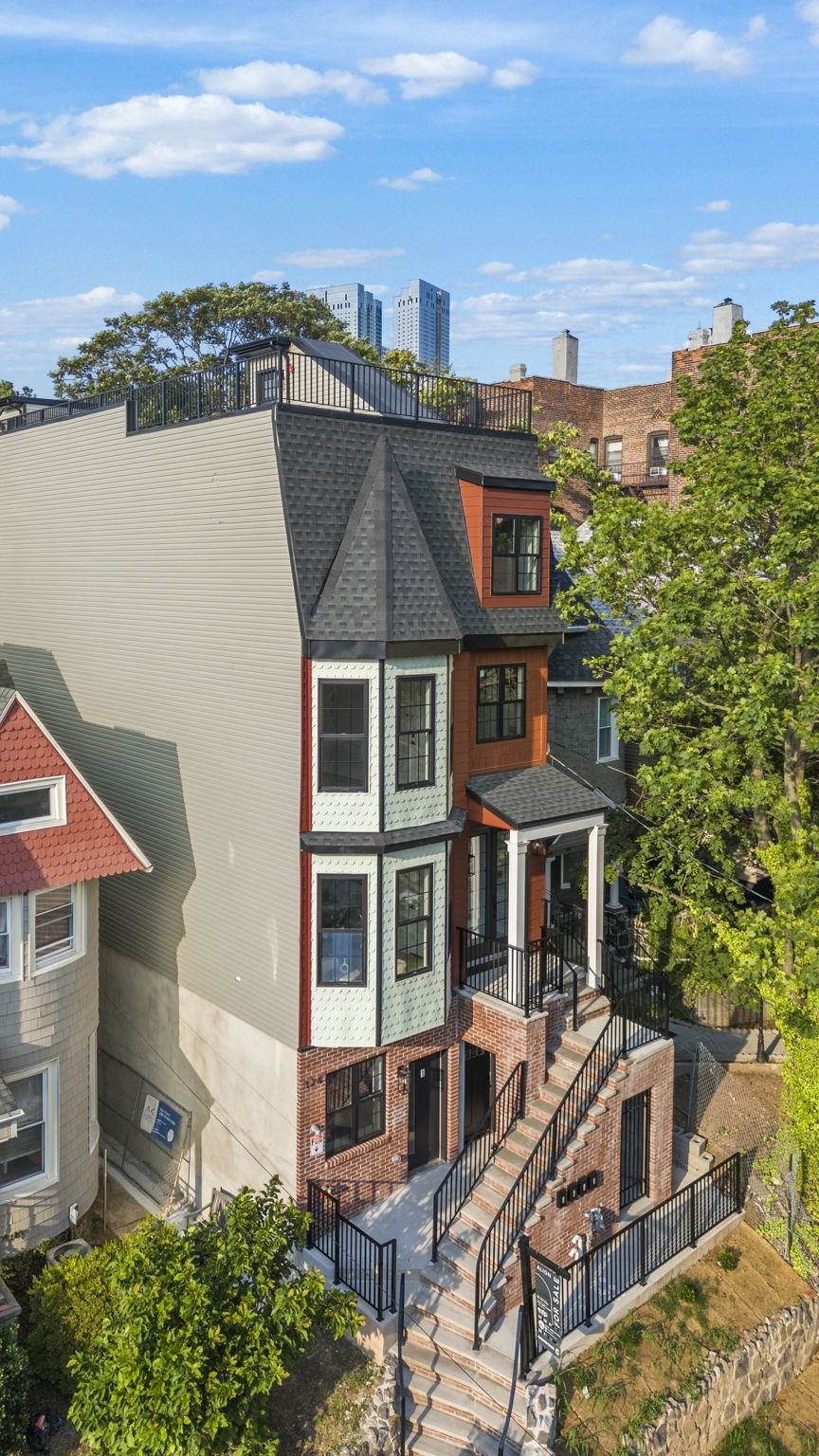 124 GLENWOOD AVE Unit: 4