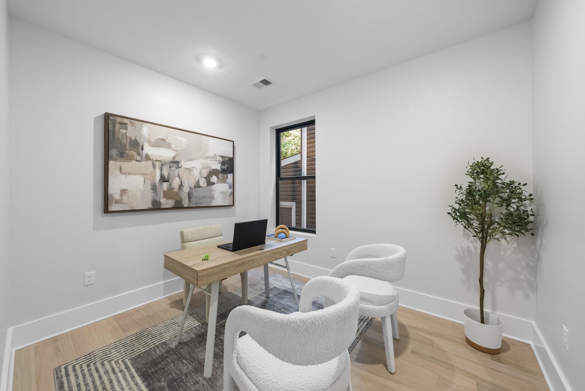 124 GLENWOOD AVE Unit: 4