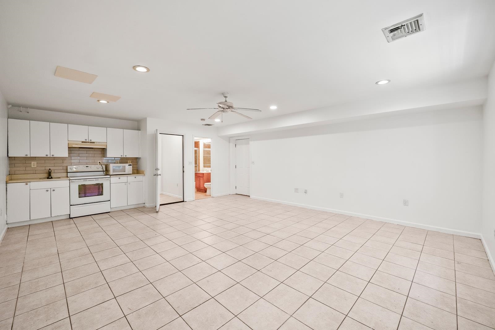 57 STORMS AVE Unit: 1