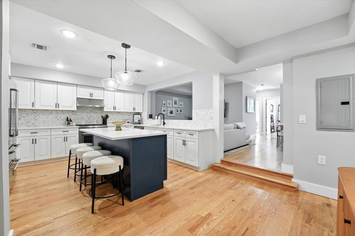 413 JEFFERSON ST Unit: 1
