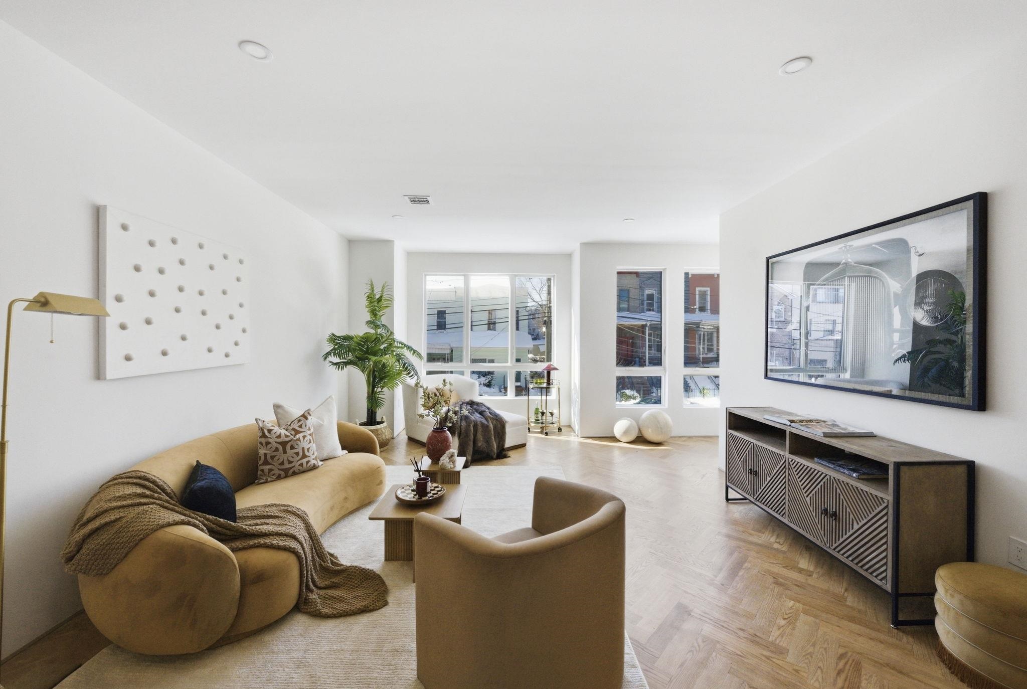 600 BRAMHALL AVE Unit: 2