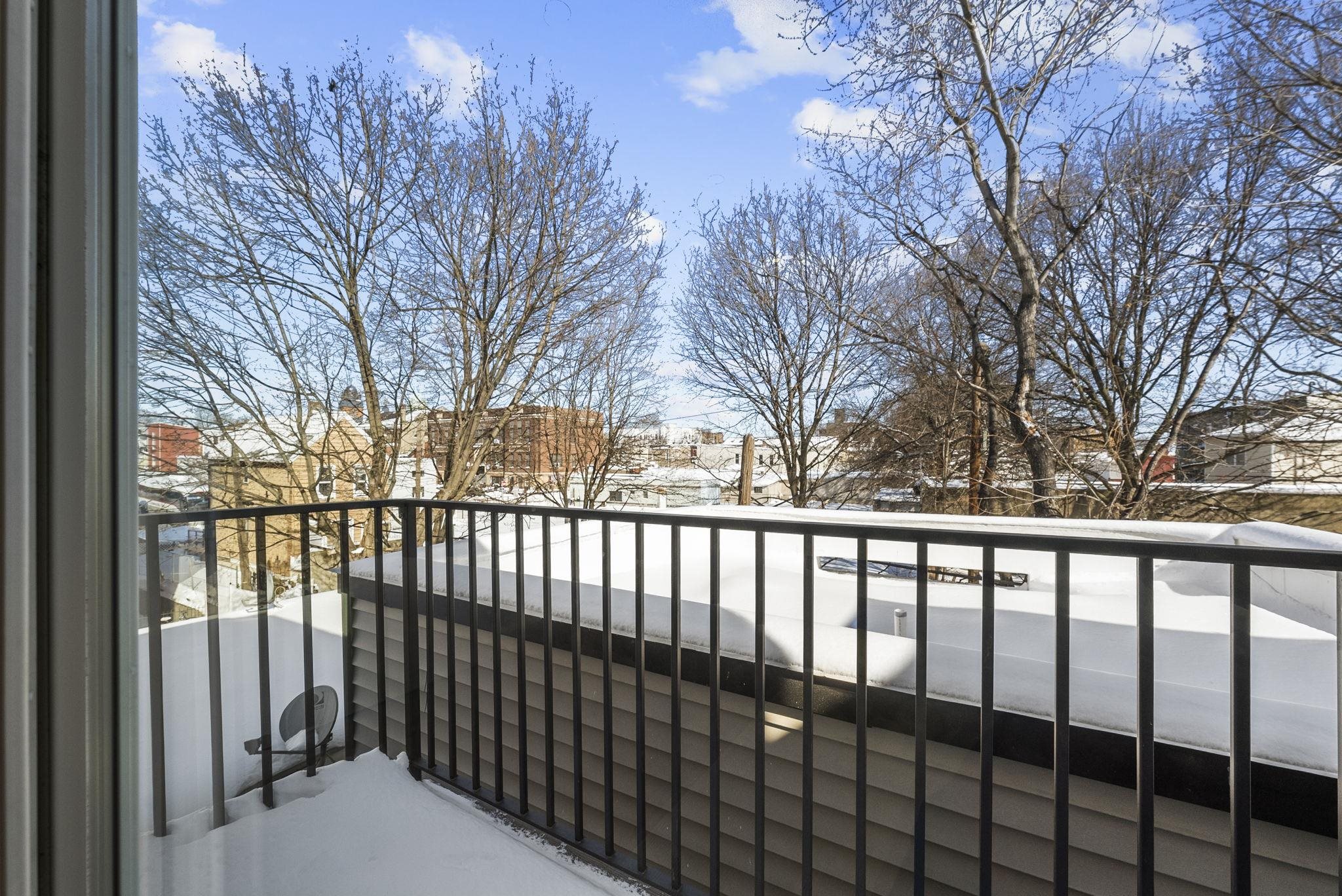 600 BRAMHALL AVE Unit: 2