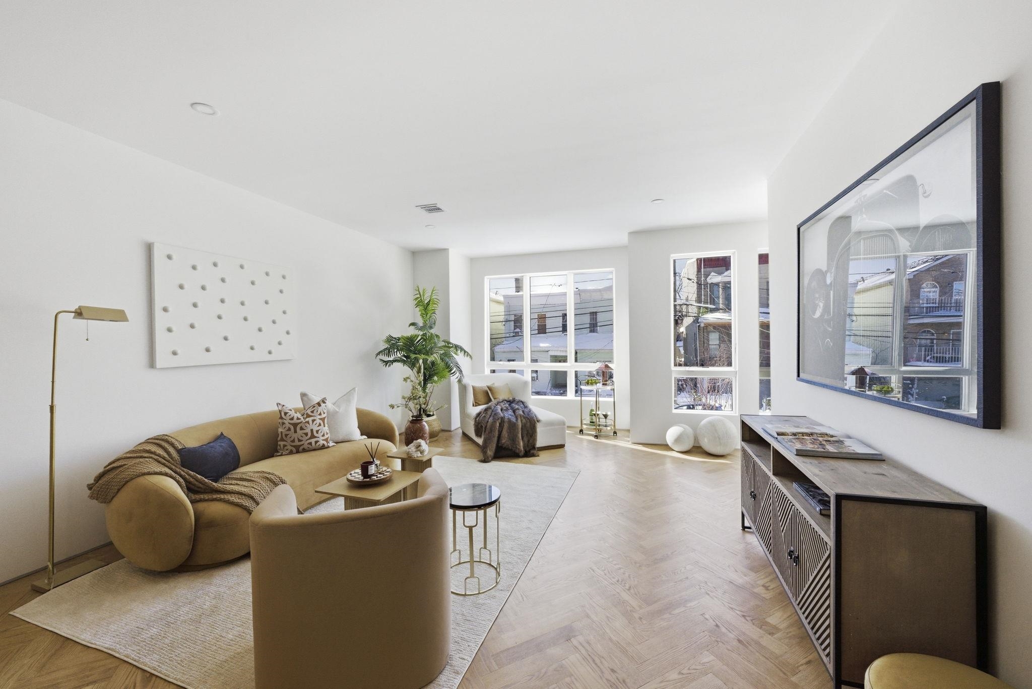 600 BRAMHALL AVE Unit: 2