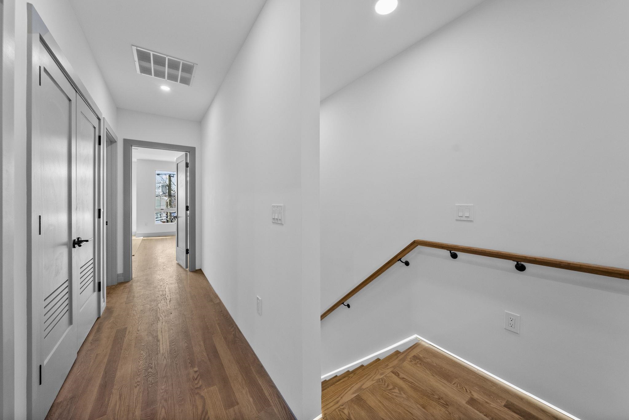 600 BRAMHALL AVE Unit: 2