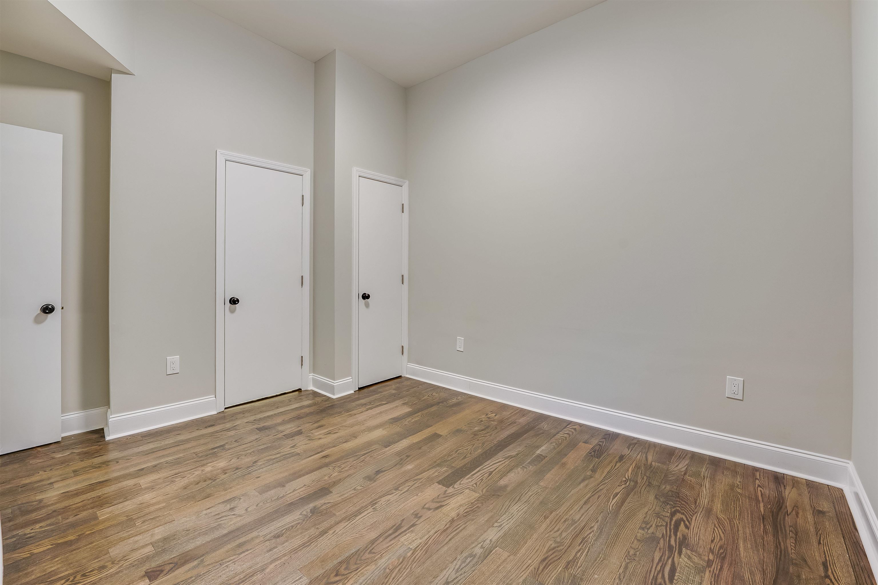 172 MALLORY AVE Unit: 2