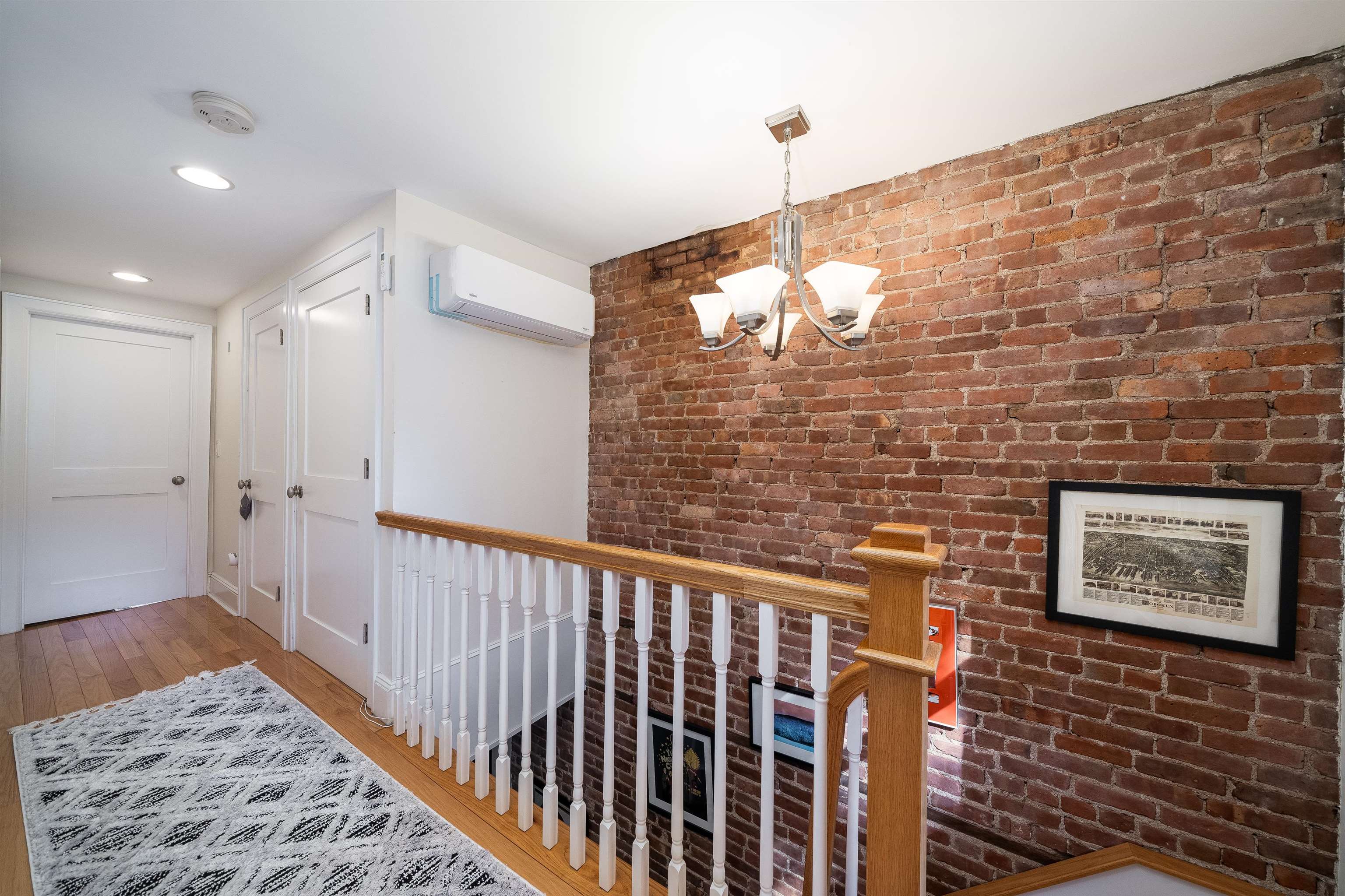 235 BLOOMFIELD ST Unit: 2