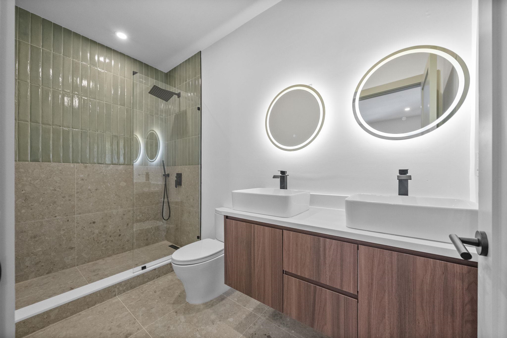 600 BRAMHALL AVE Unit: 1