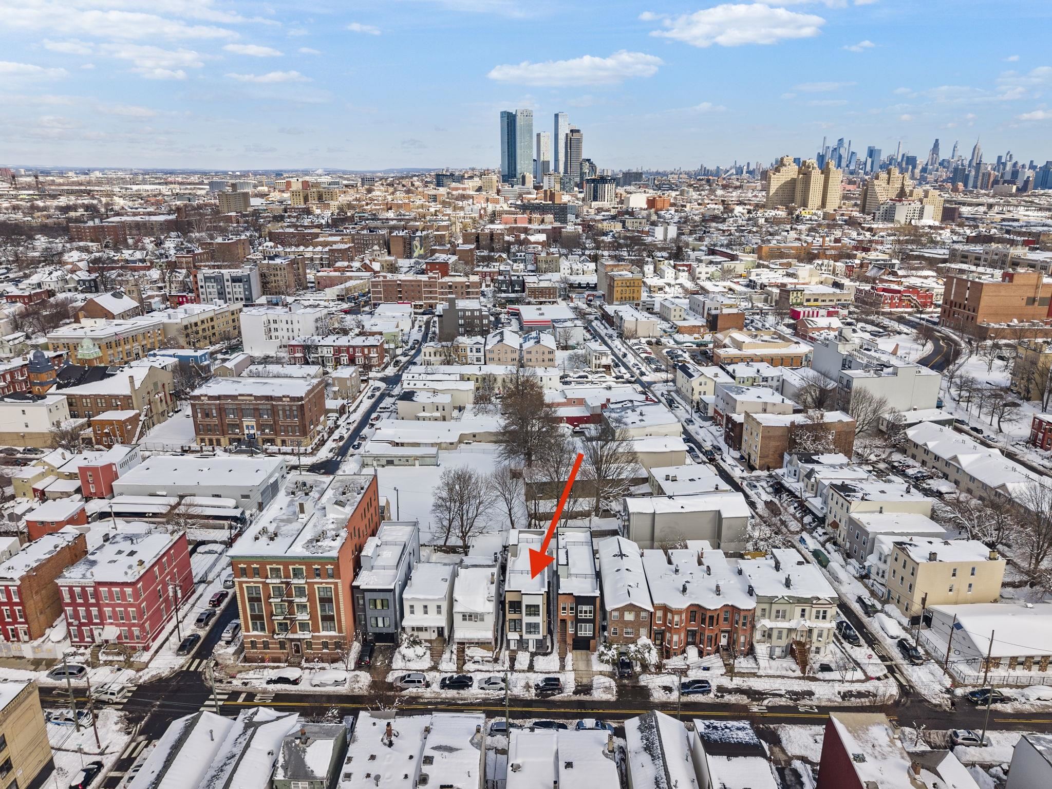 600 BRAMHALL AVE Unit: 1