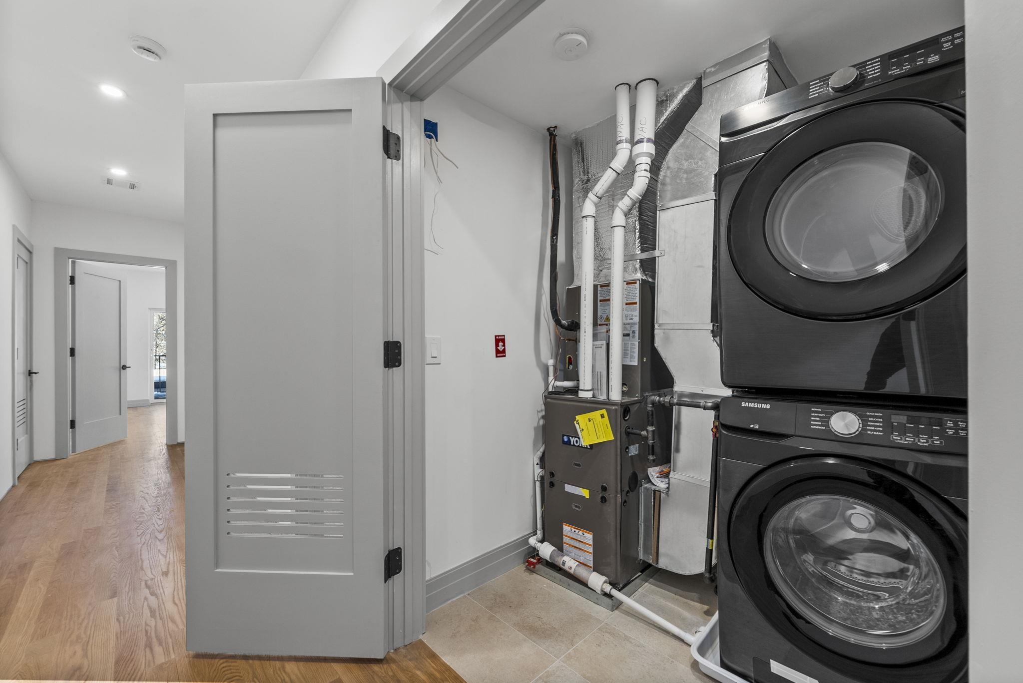 600 BRAMHALL AVE Unit: 1