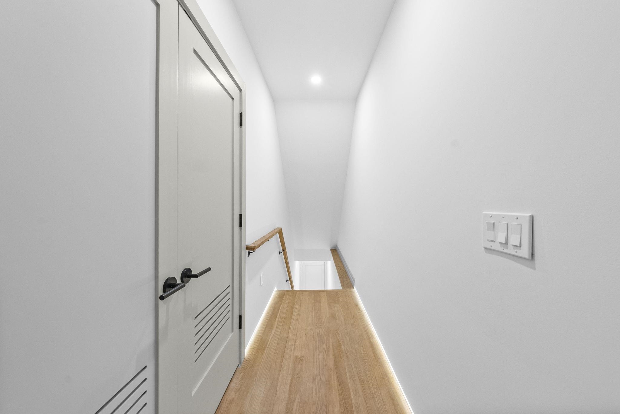 600 BRAMHALL AVE Unit: 1