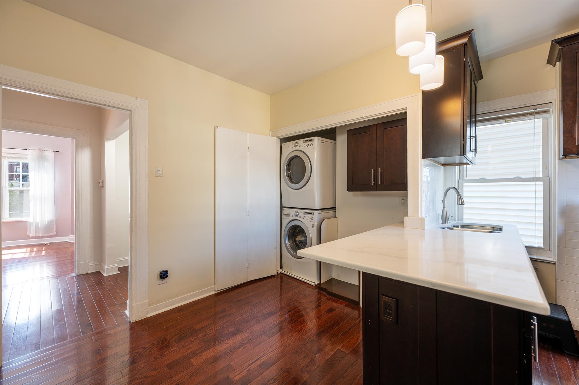 138 JEWETT AVE