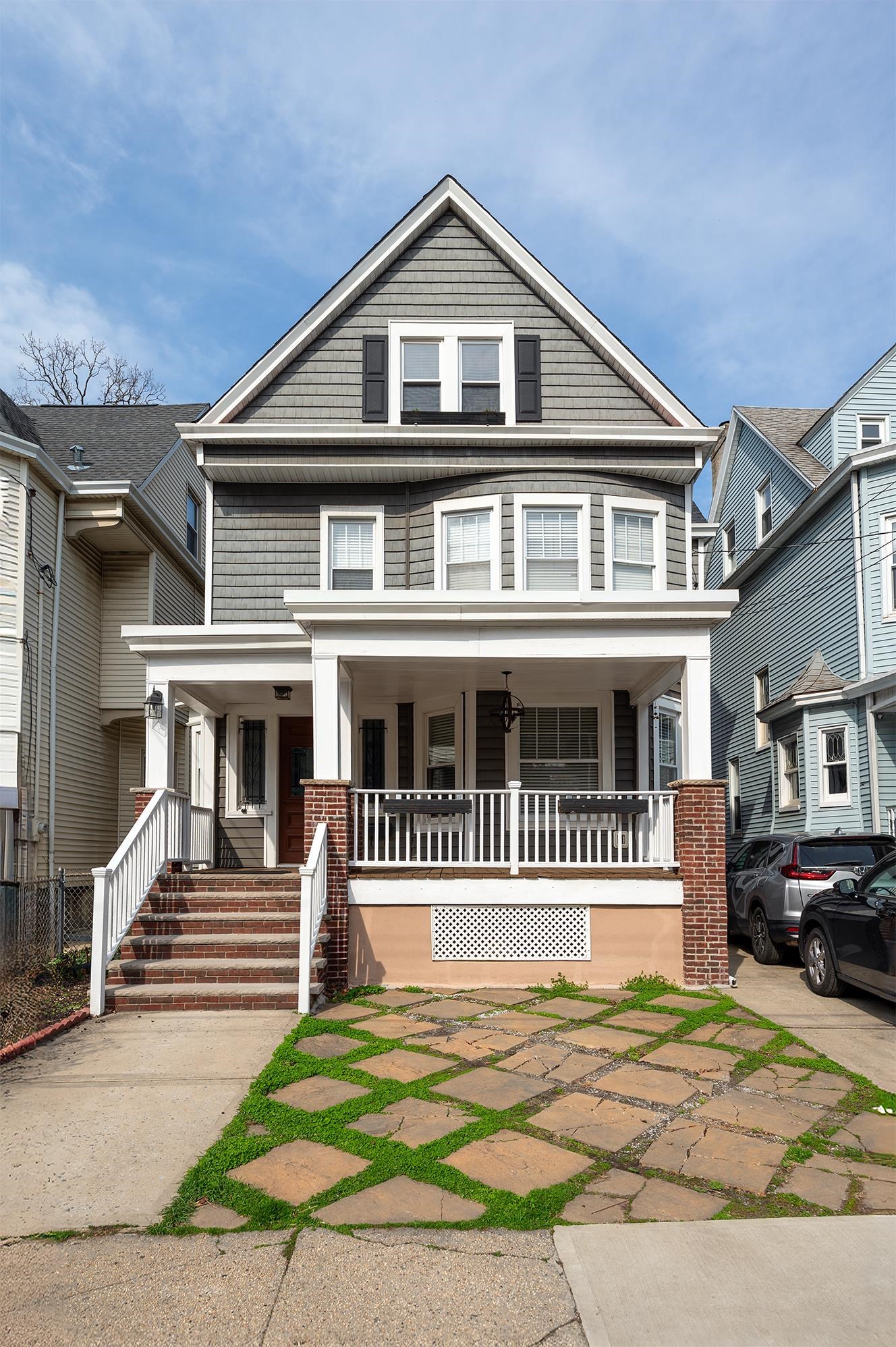 138 JEWETT AVE