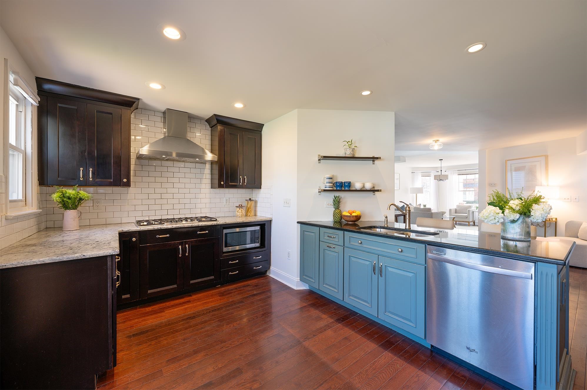 138 JEWETT AVE