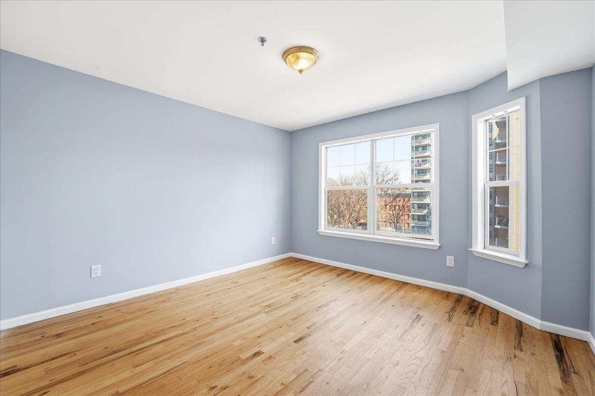 220 JEFFERSON ST Unit: 4B