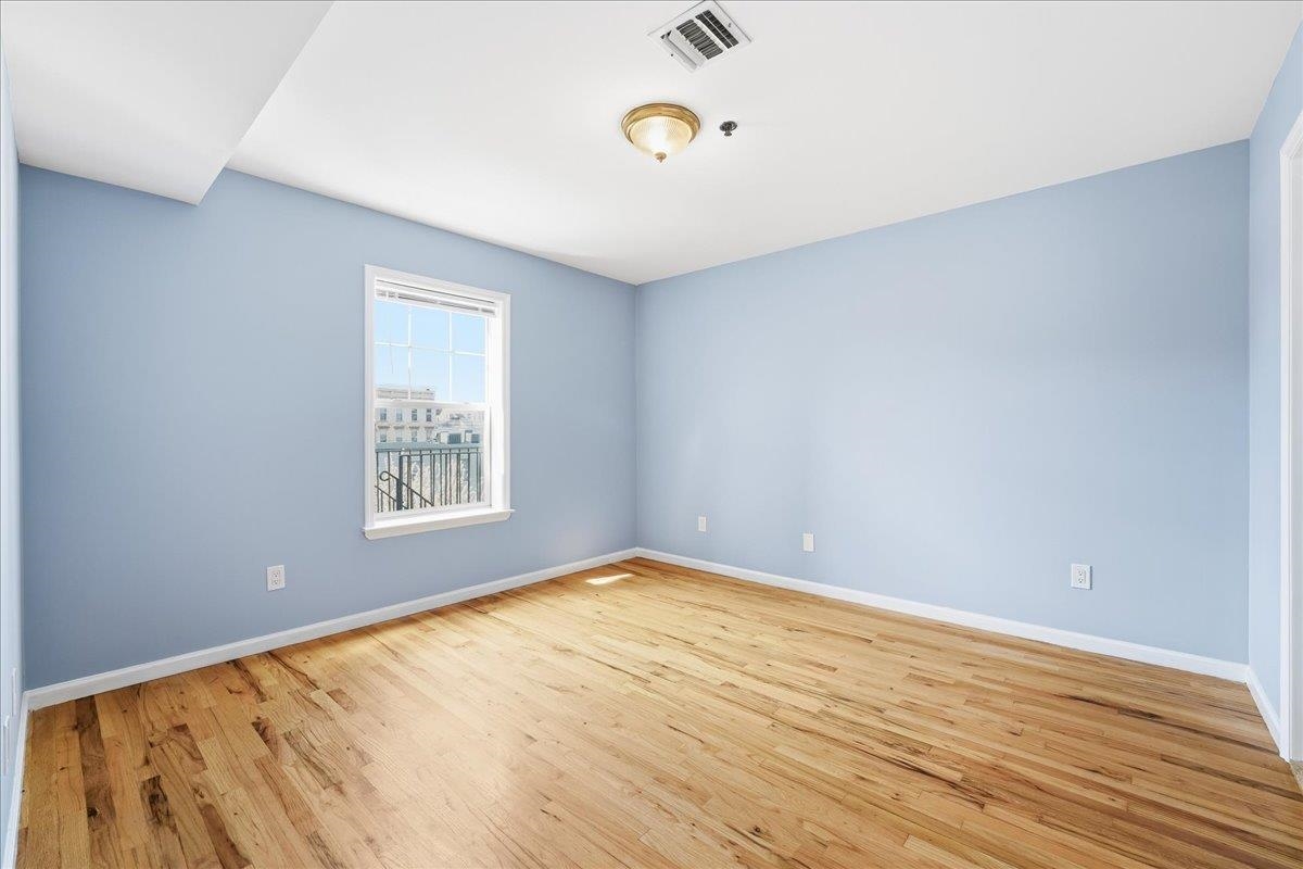 220 JEFFERSON ST Unit: 4B