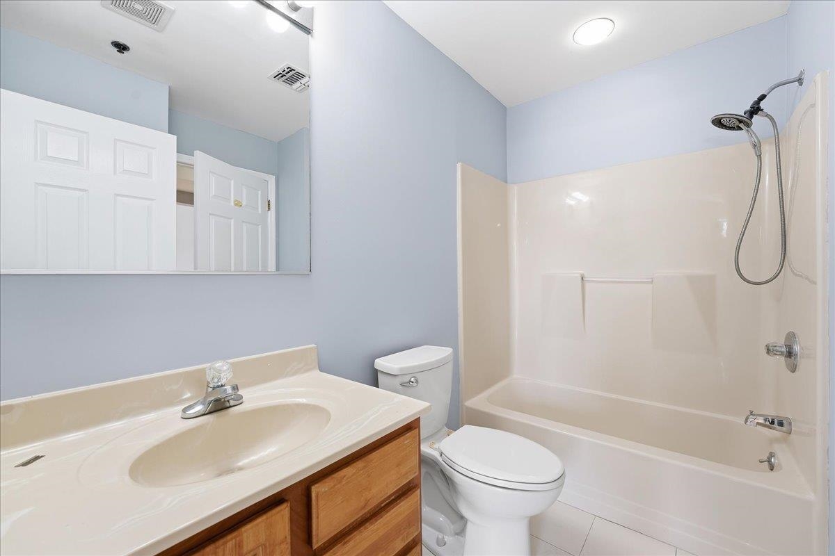 220 JEFFERSON ST Unit: 4B