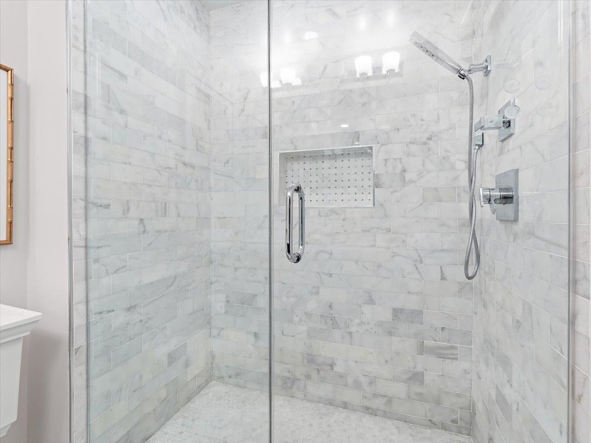 406 MADISON ST Unit: 3R