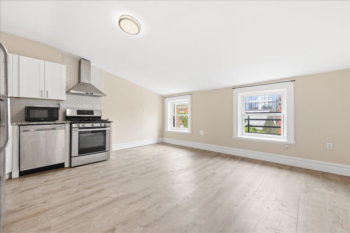 59 WAYNE ST Unit: 3