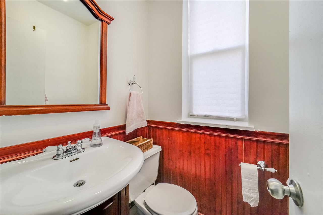 811 WILLOW AVE Unit: 8