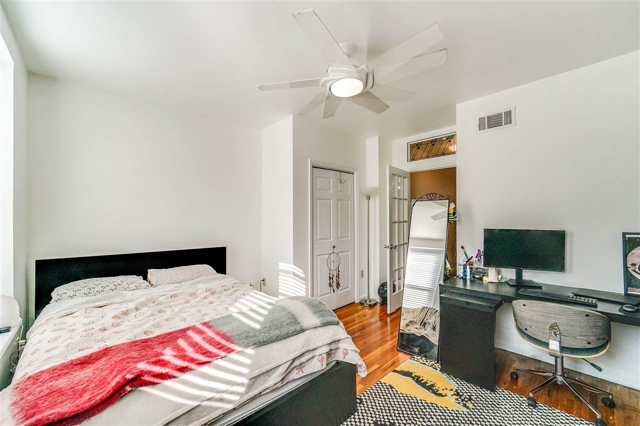 811 WILLOW AVE Unit: 8