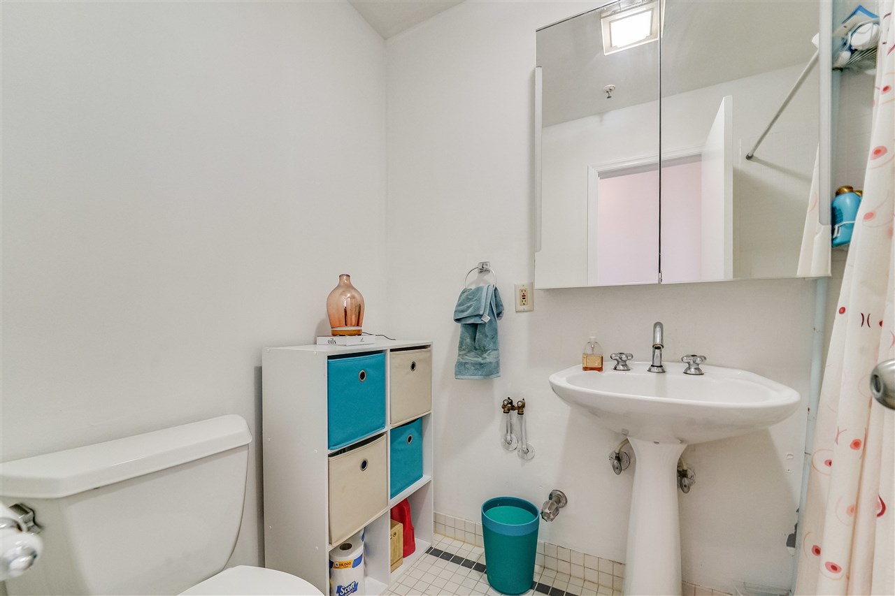 811 WILLOW AVE Unit: 8