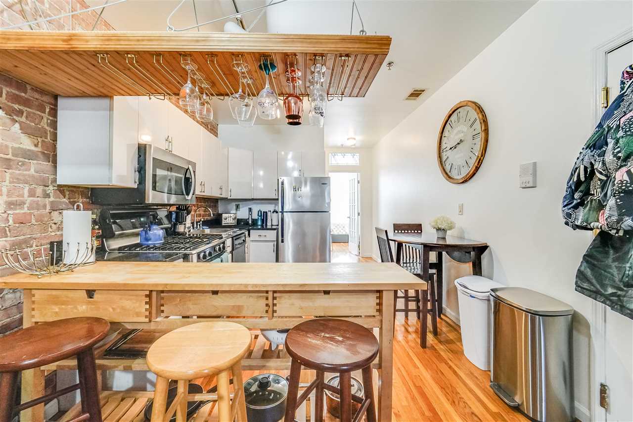 811 WILLOW AVE Unit: 8