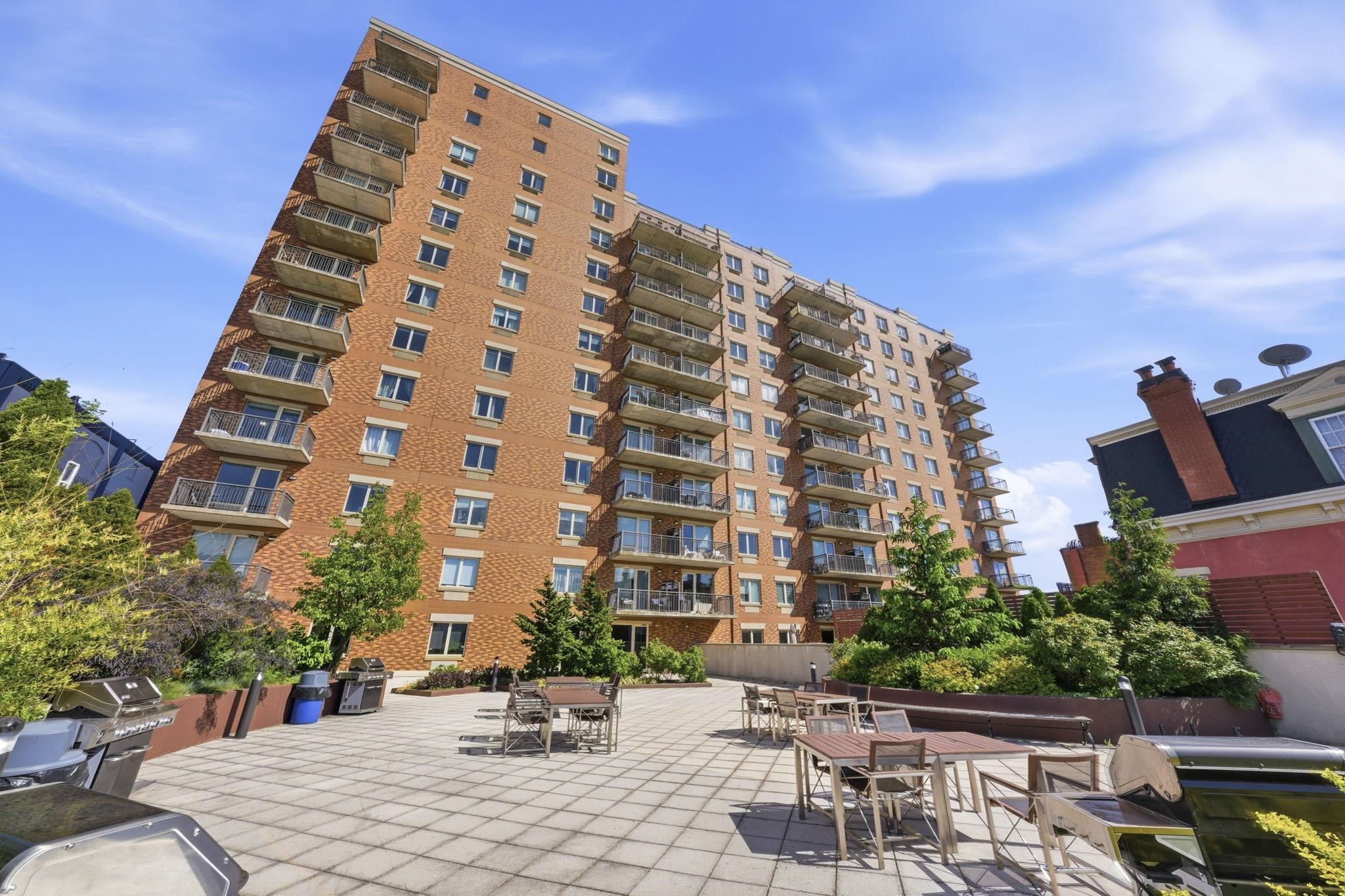 3312 HUDSON AVE Unit: 6N