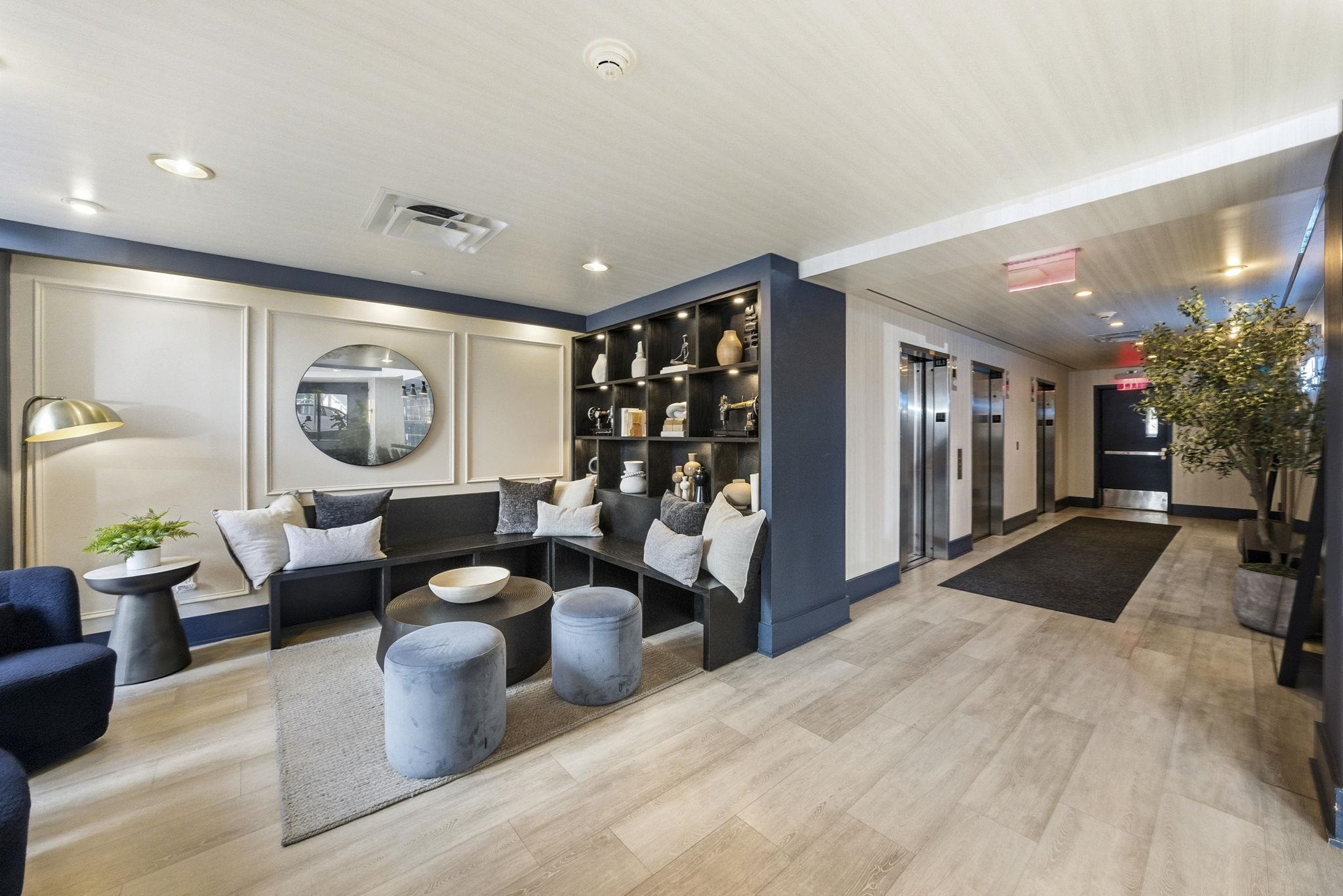 3312 HUDSON AVE Unit: 6N