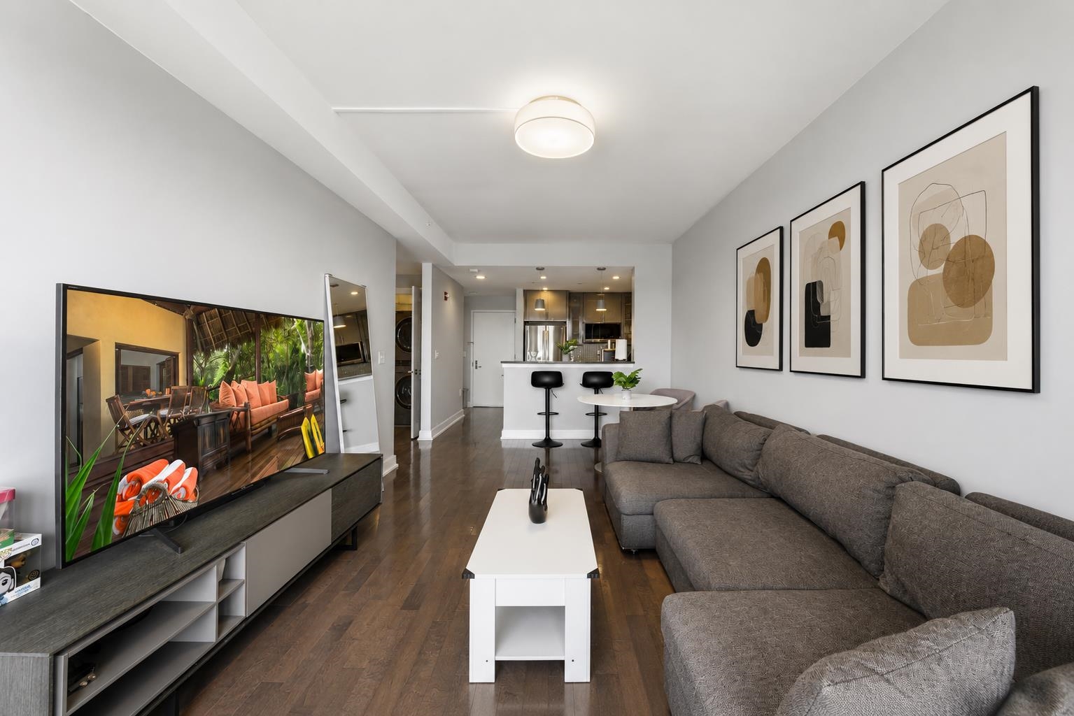 3312 HUDSON AVE Unit: 6N