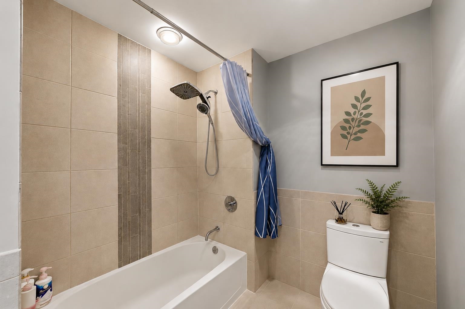 3312 HUDSON AVE Unit: 6N