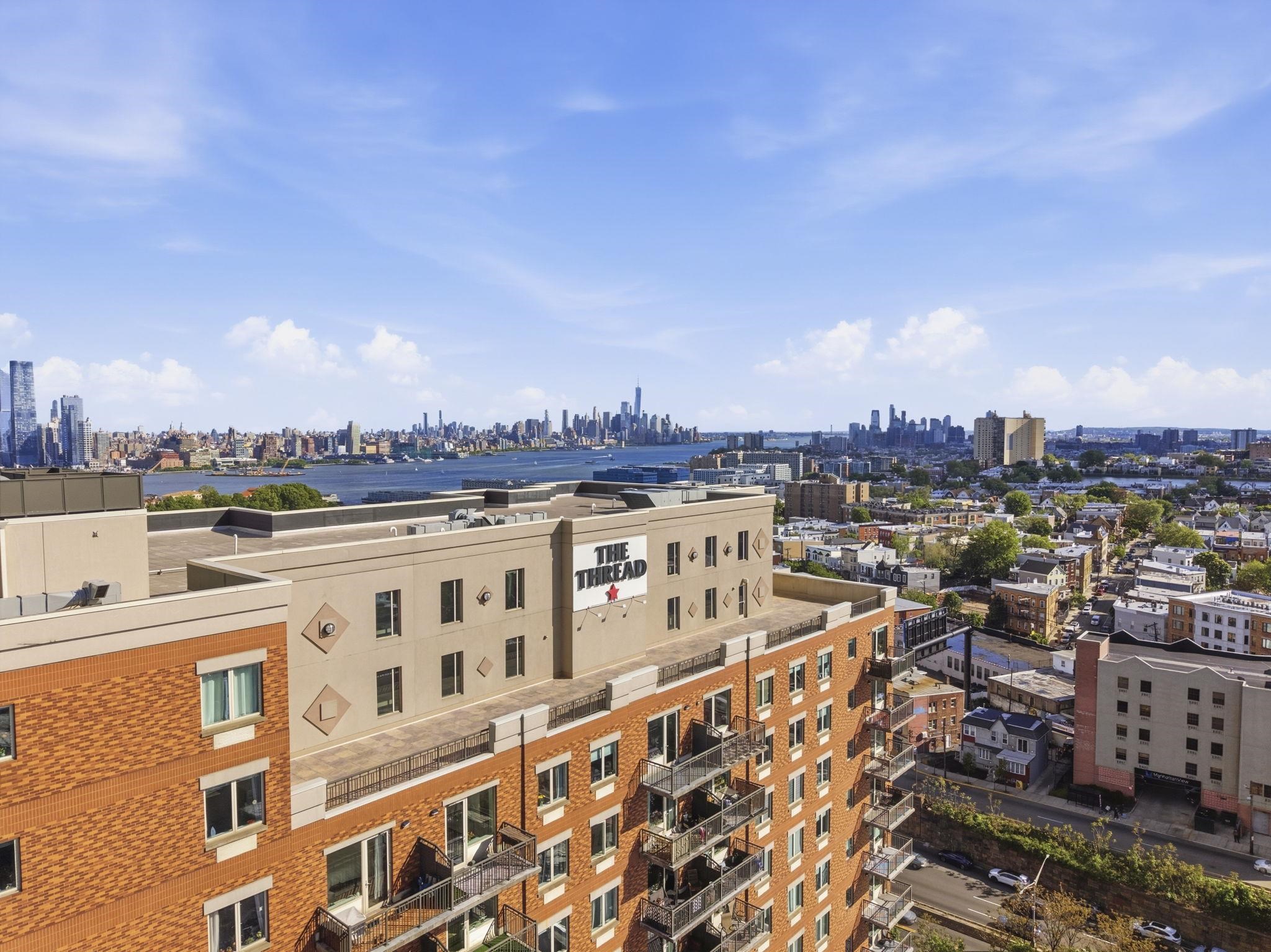 3312 HUDSON AVE Unit: 6N