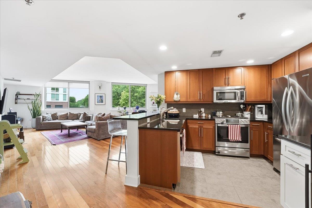 800 JACKSON ST Unit: 309