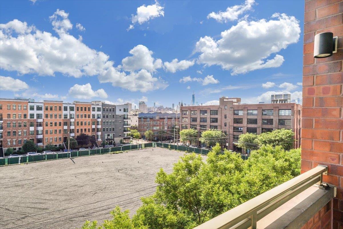 800 JACKSON ST Unit: 309